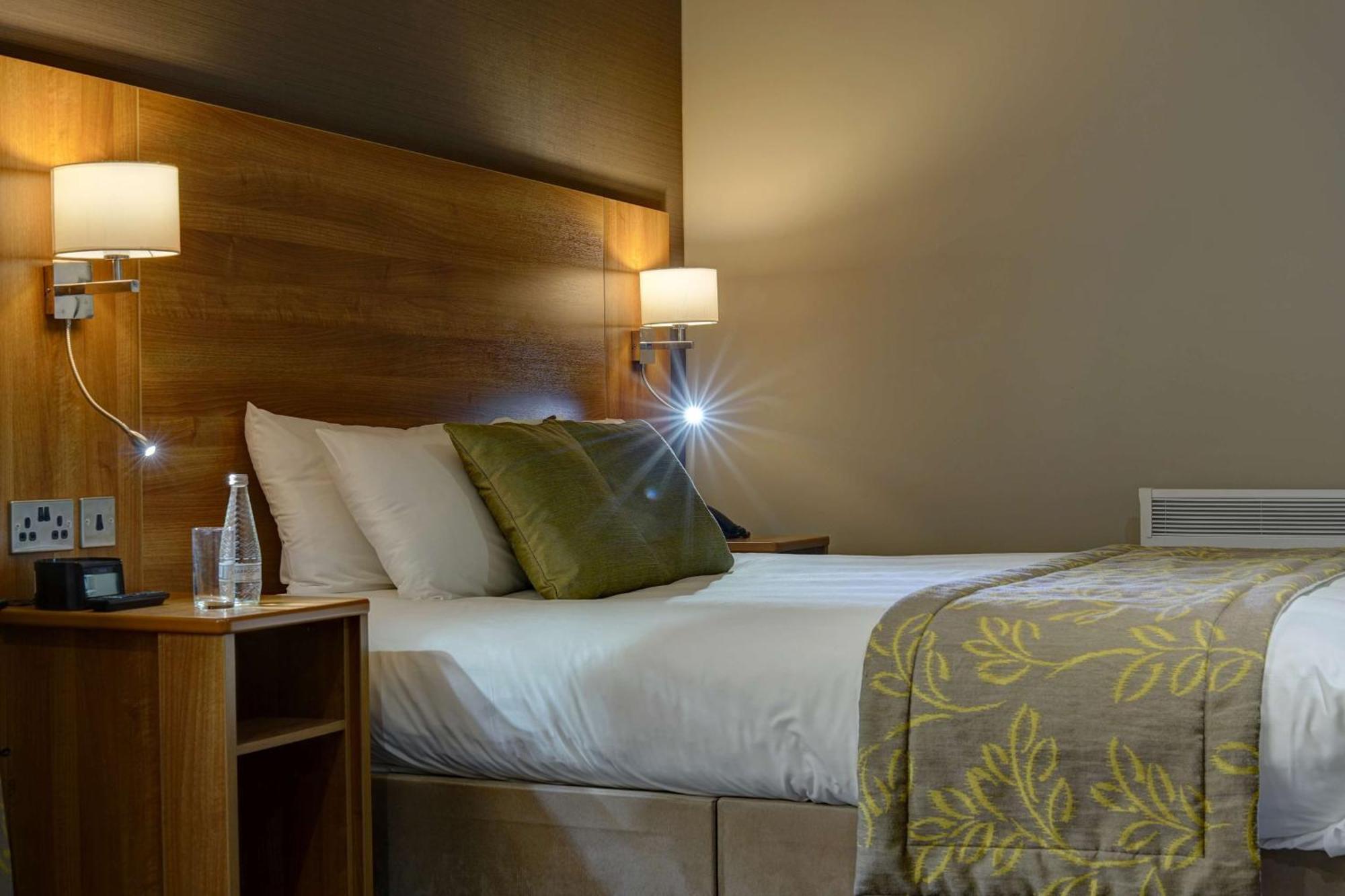 Cresta Court Hotel Олтрингем Екстер'єр фото